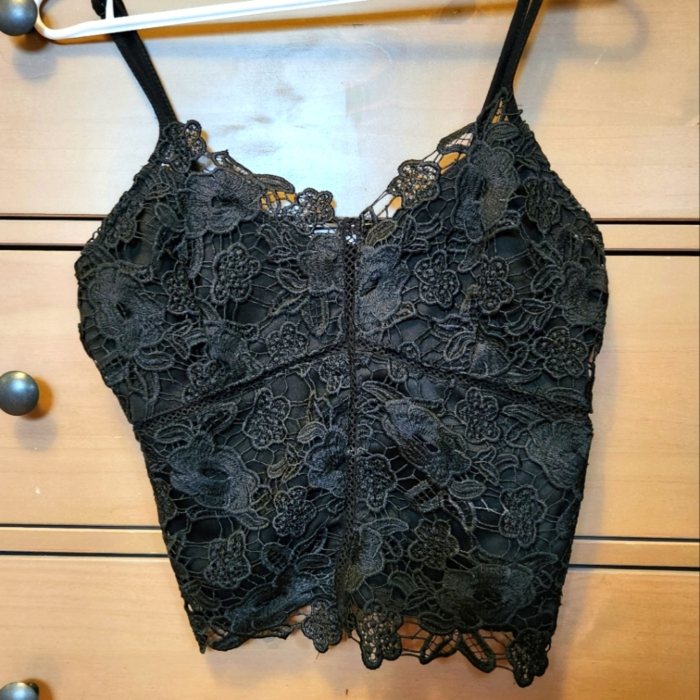 Lace crop top | S